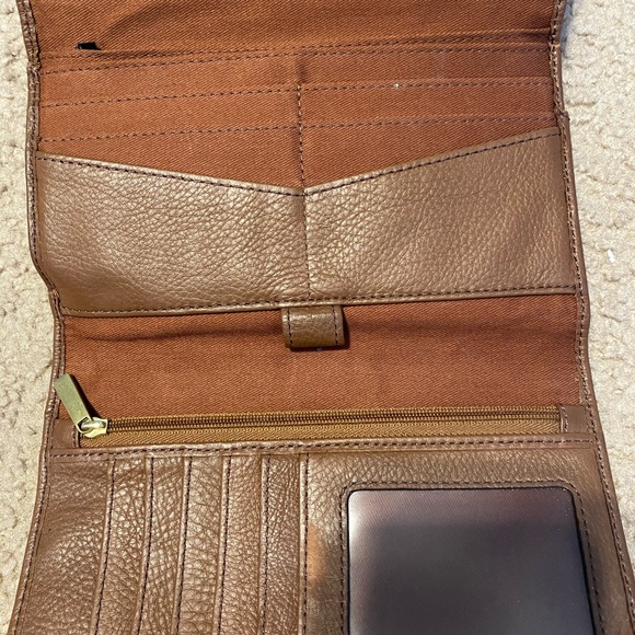 Fossil Crossbody - Picture 4 of 6